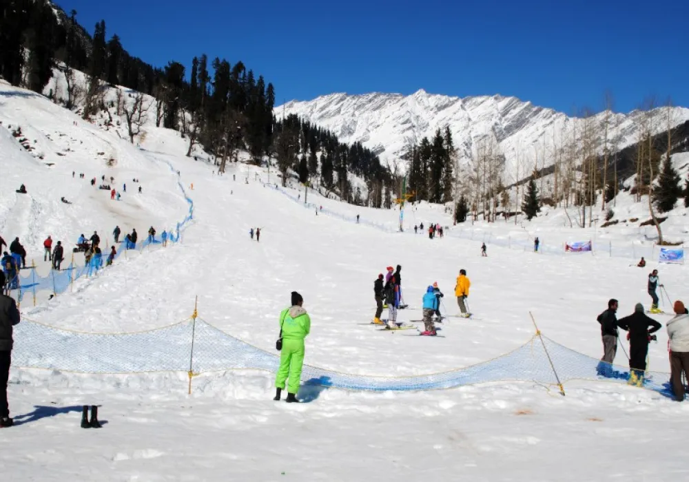 MANALI SNOW ESCAPE
